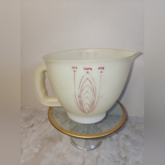 Vintage Tupperware Measuring Cup - Picture 2 of 3